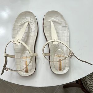 Sam Edelman | Gigi Thong Sandal in Porcelain/Cream